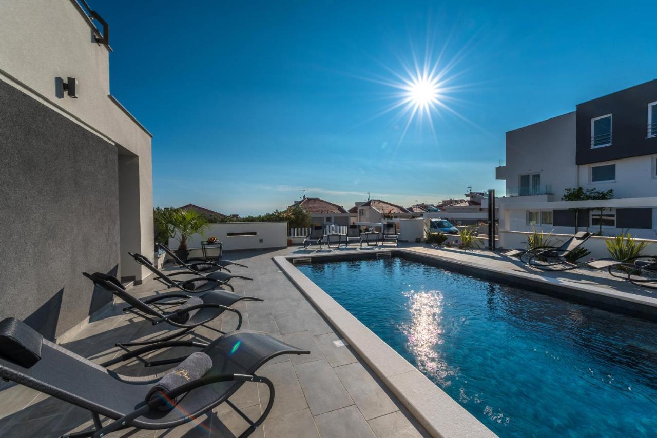 Villa Magnifica Apartments With Pool Novalja Exterior foto