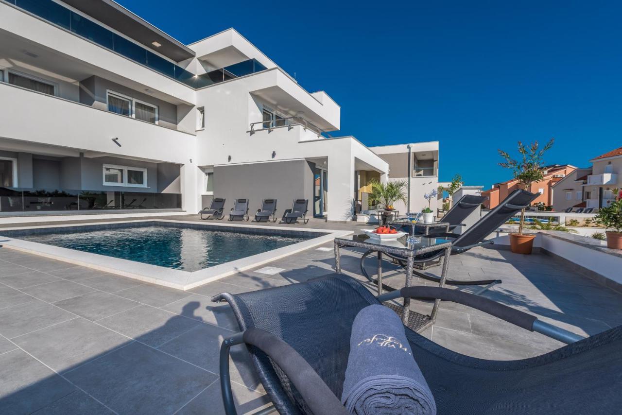 Villa Magnifica Apartments With Pool Novalja Exterior foto