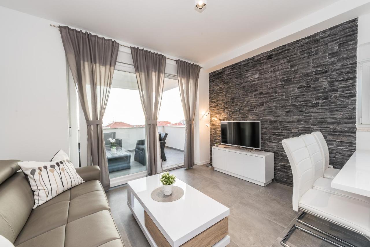 Villa Magnifica Apartments With Pool Novalja Exterior foto